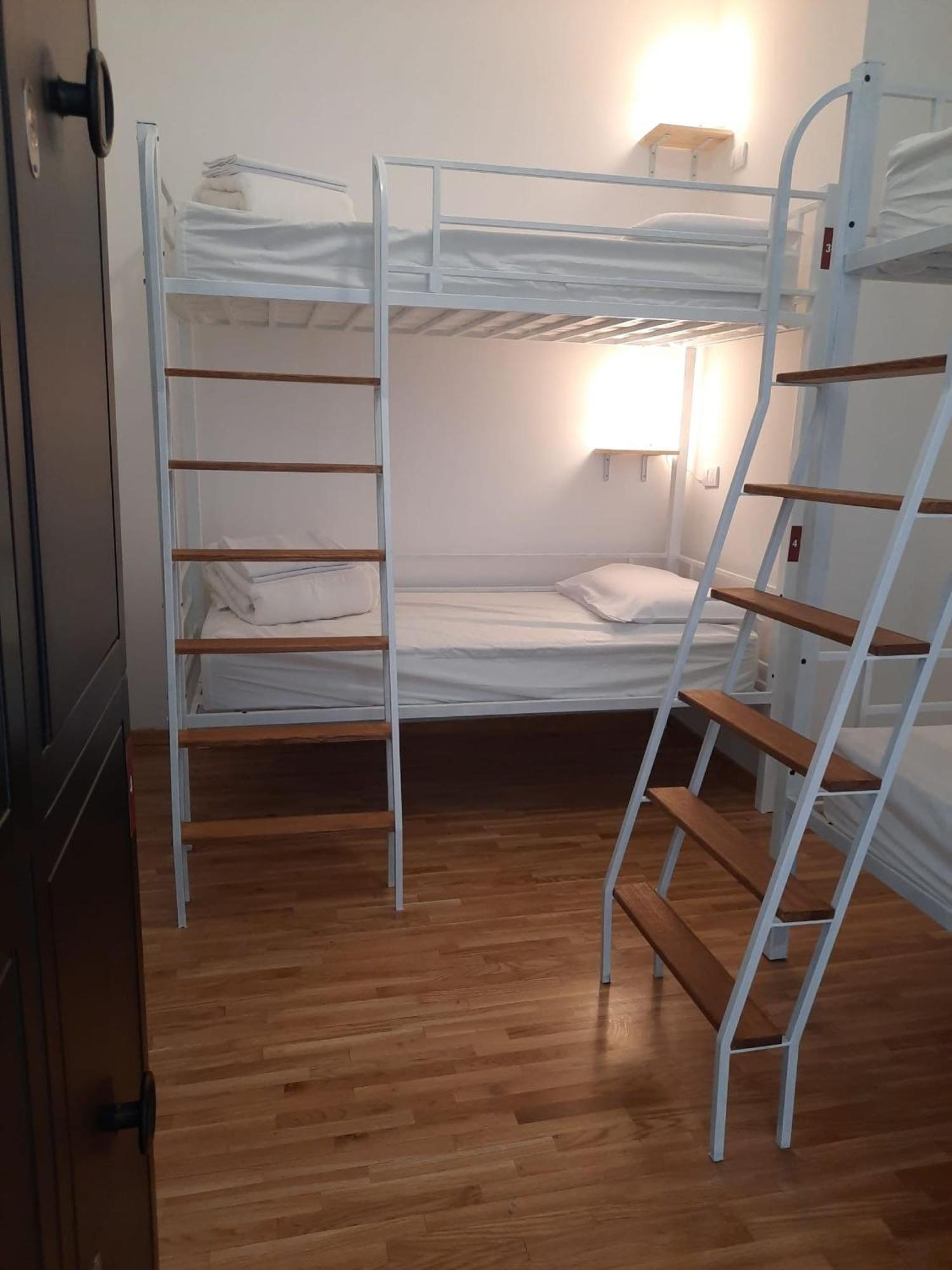 New Generation Hostel Como Lake Екстериор снимка