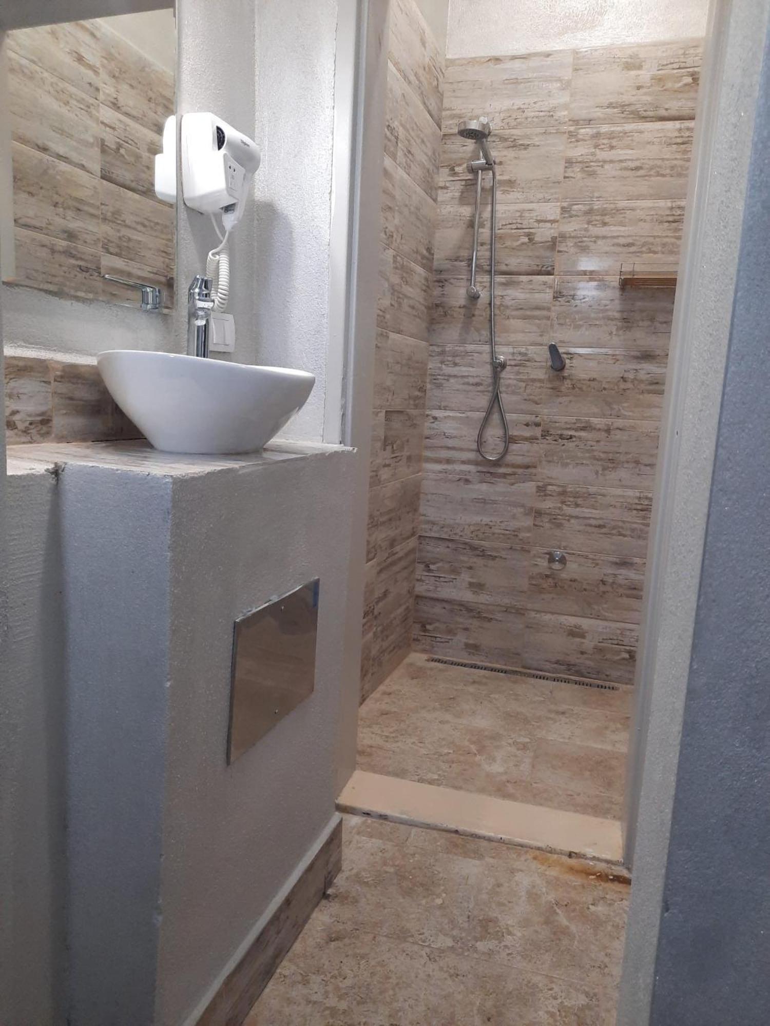 New Generation Hostel Como Lake Екстериор снимка